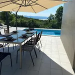 Vila Castanea *