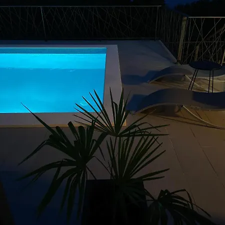 Castanea Villa